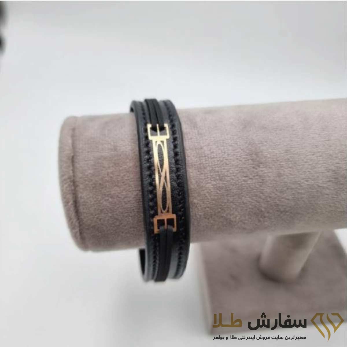 دستبند چرم تیکه طلا -کد 13 دستبند چرم تیکه طلا -کد 13 - Image 1